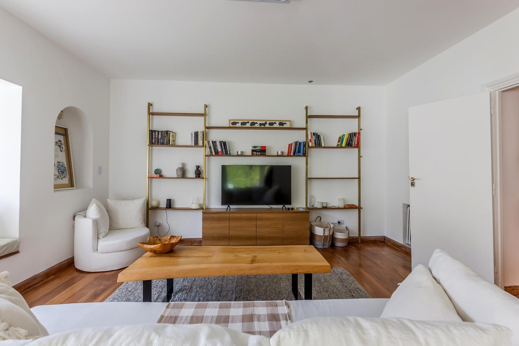 Casa en Martínez Bajo — lote propio de 532 m² con 20 m de frente — Foto 12