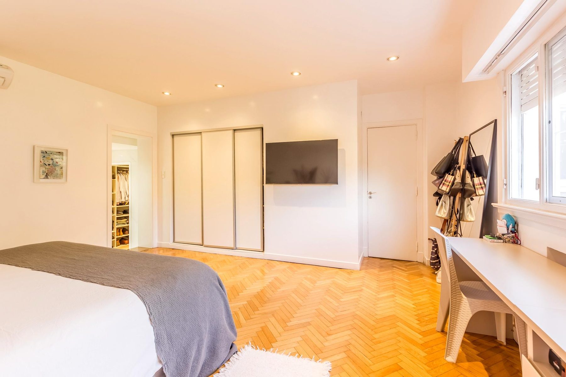 Casa en Martínez Bajo — lote propio de 532 m² con 20 m de frente — Foto 13
