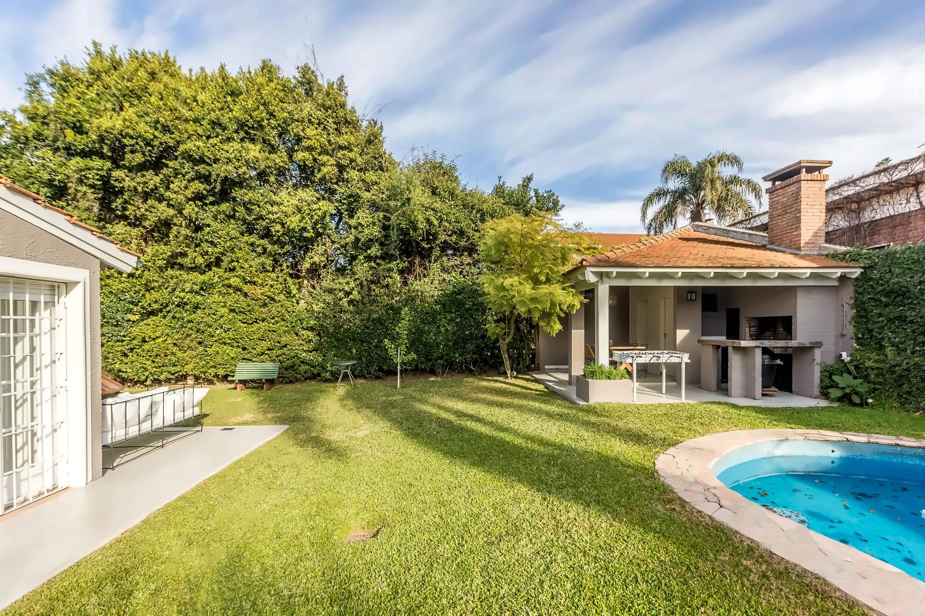 Casa en Martínez Bajo — lote propio de 532 m² con 20 m de frente — Foto 1