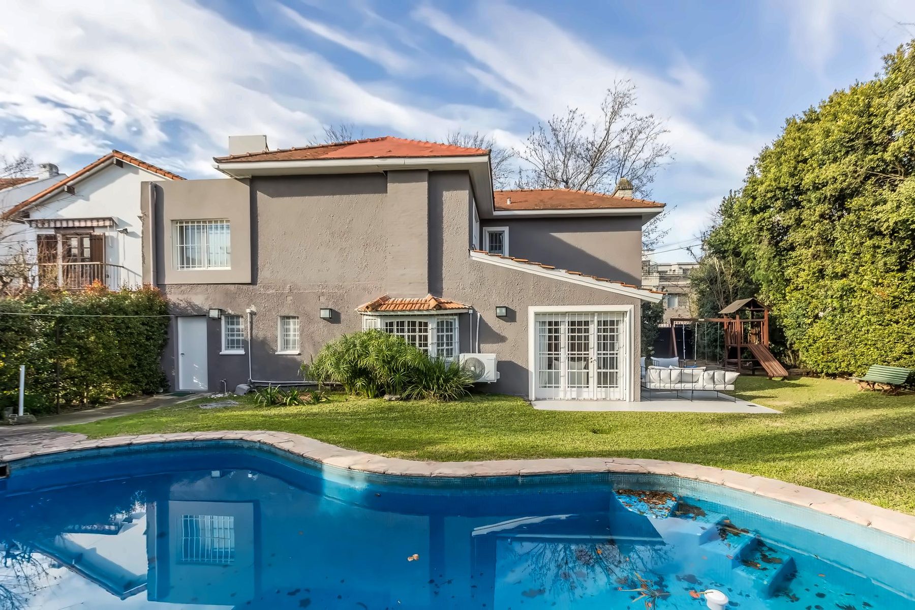 Casa en Martínez Bajo — lote propio de 532 m² con 20 m de frente — Foto 22