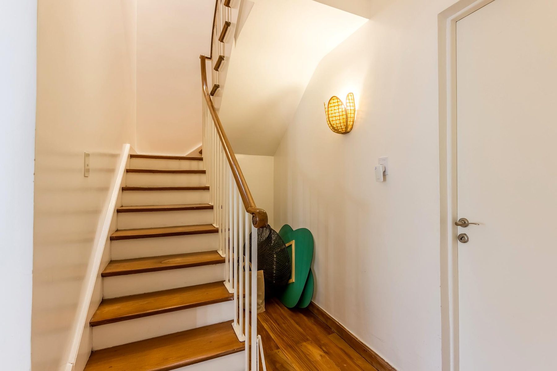 Casa en Martínez Bajo — lote propio de 532 m² con 20 m de frente — Foto 23